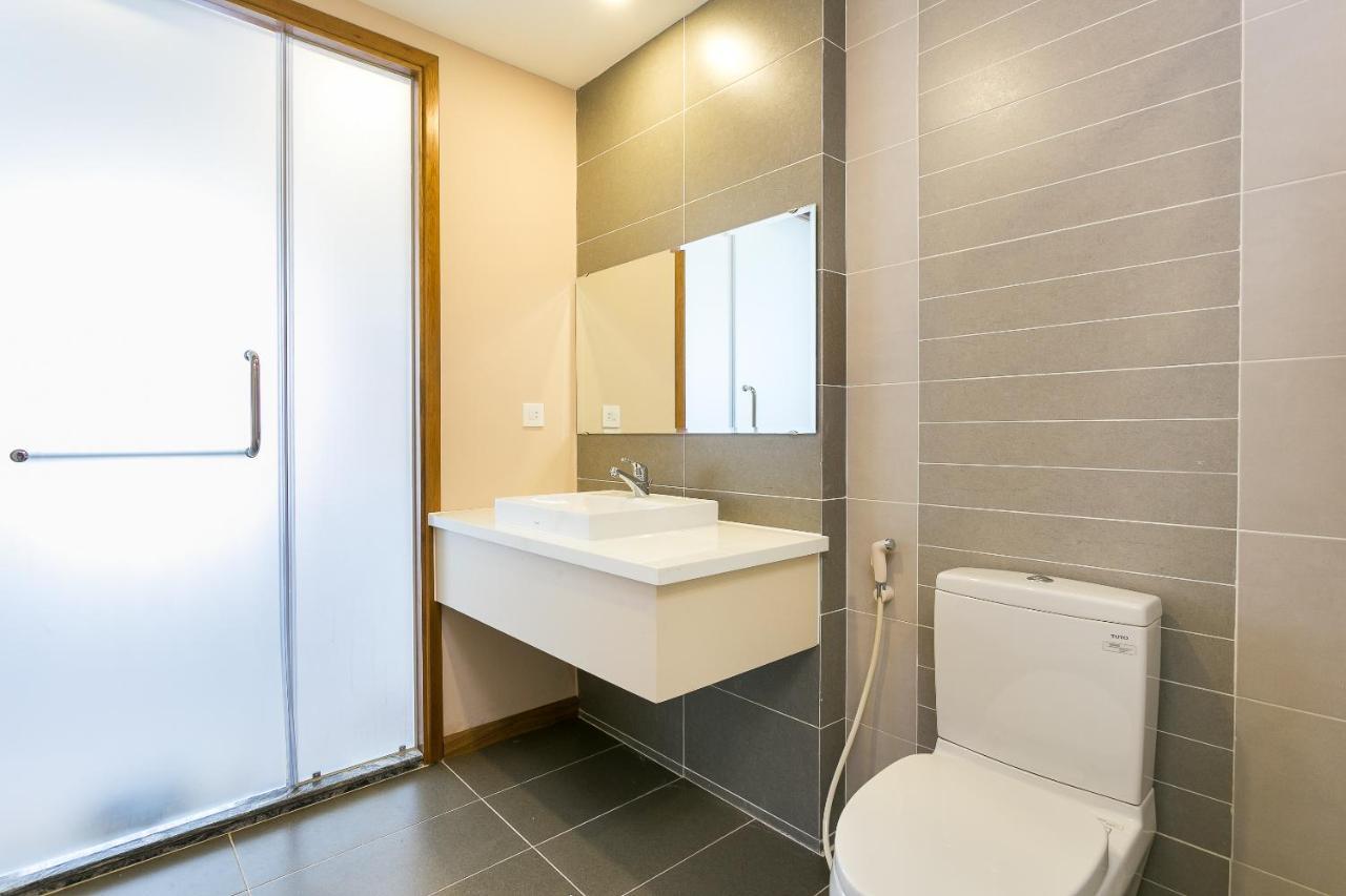 Oyo 138 Aparthotel 18 Хошимин Экстерьер фото